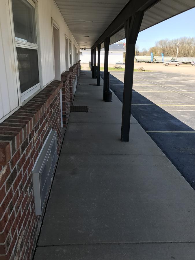 Exxon Quik Stop & Motel Wausaukee Zewnętrze zdjęcie