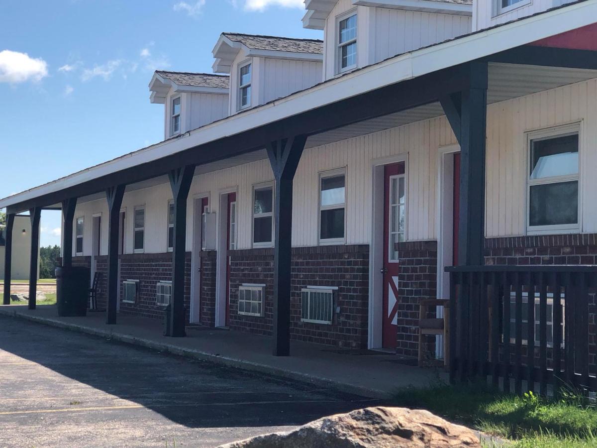 Exxon Quik Stop & Motel Wausaukee Zewnętrze zdjęcie